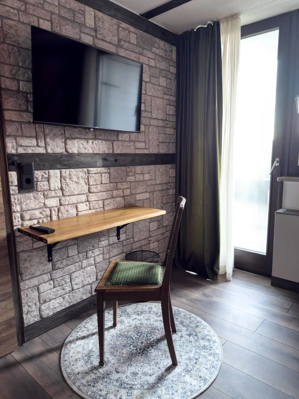 Small workspace
