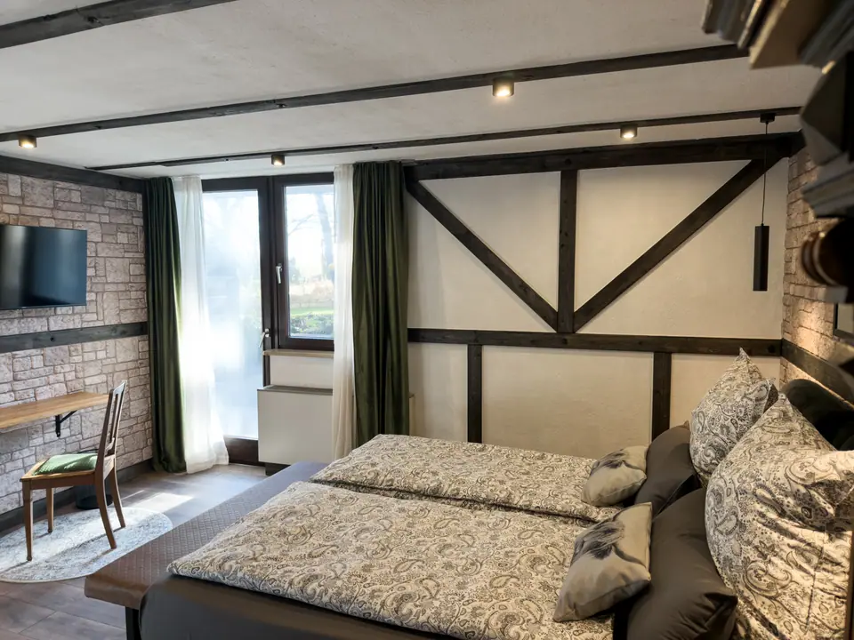 Bedroom with window to the garden
