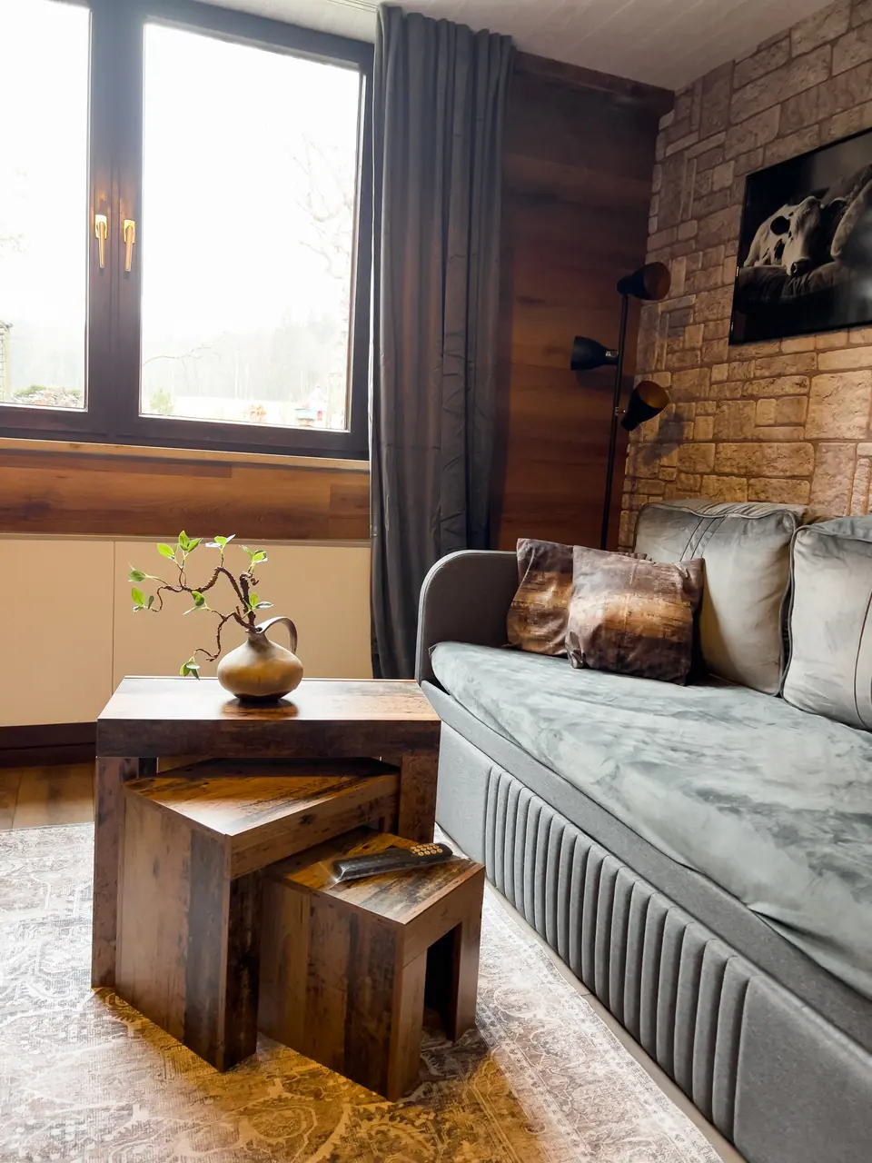 Sofa that pulls out into a king-size bed