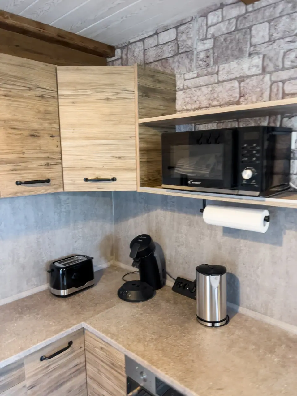 Coffee machine, toaster and kettle
